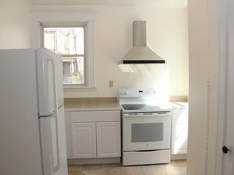 436 Ada St #2 — Photo 7