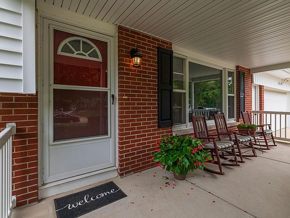 2nd image of 7619 Woodcrest St