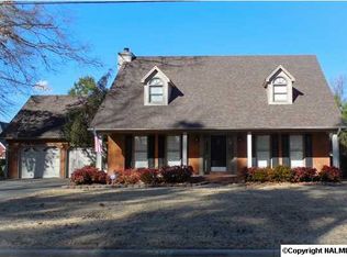 2404 McNair St SW, Decatur, AL 35603