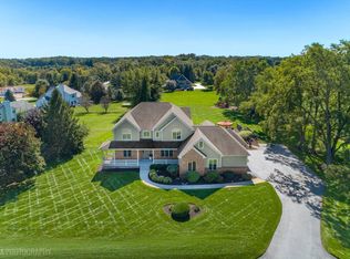 2307 Red Oak Ln, Johnsburg, IL 60051