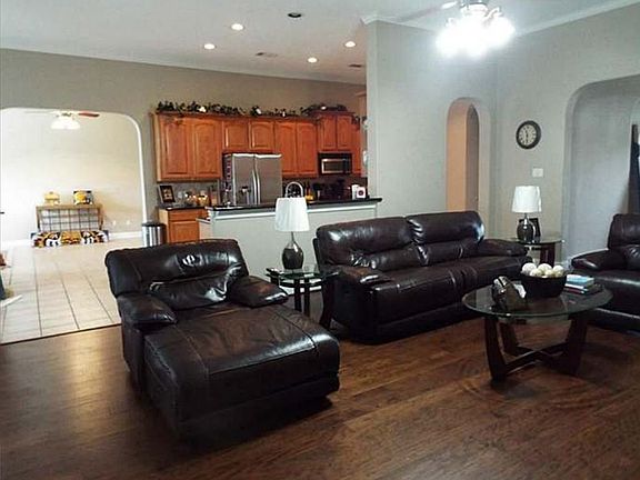 2nd image of 3360 Clearwood Cir