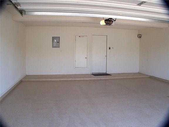 2nd image of 3316 Tierra Fertil Dr