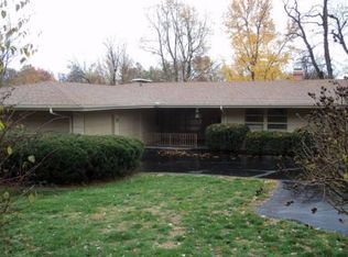 71 Montgomery Pl, Decatur, IL 62522