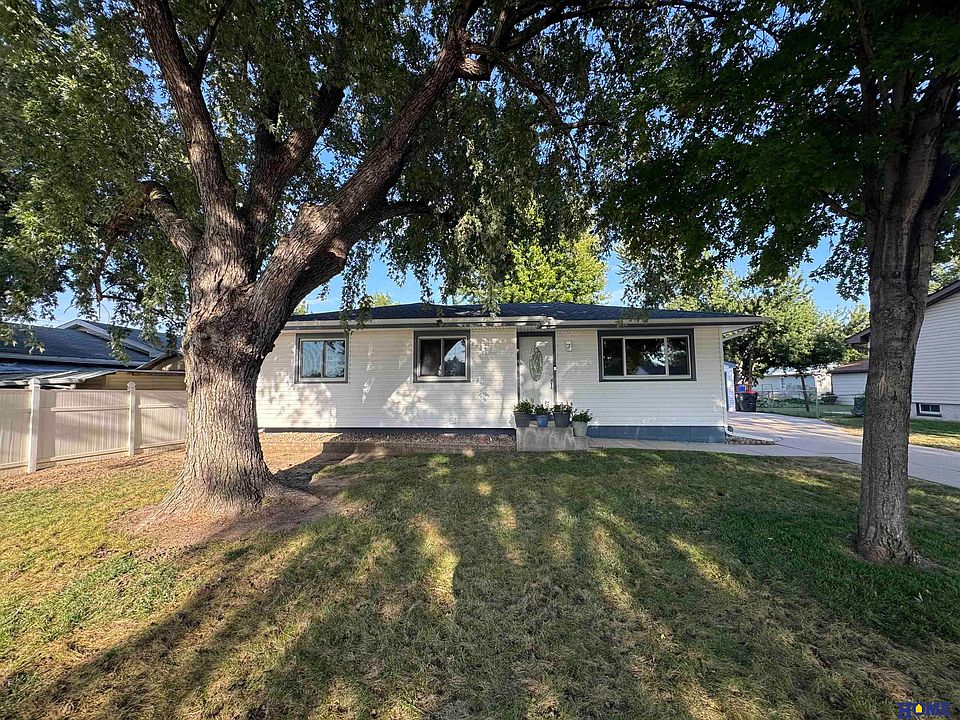 1st image of 1408 SW 16th St