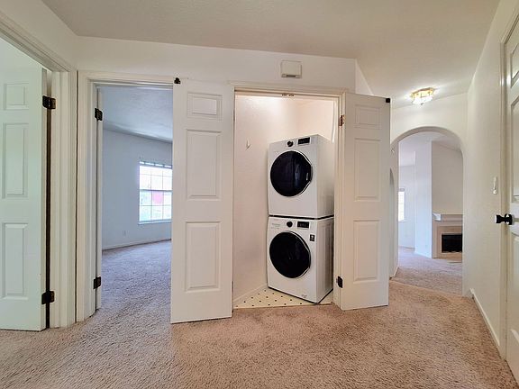 3rd image of 108 Arbor Way
