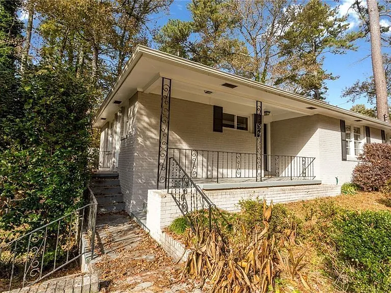2720 Stonecreek Rd SE — Photo 35