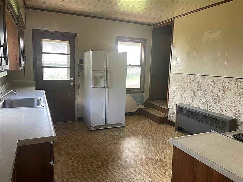 657 Main St, Merrittstown, PA 15463 MLS 1625684 Zillow