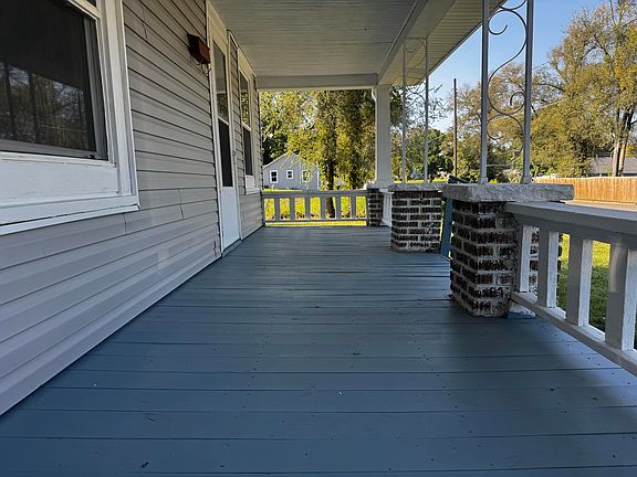 5th image of 462 Carroll Ave