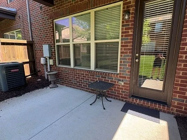 216 Bixby Private Ln — Photo 24