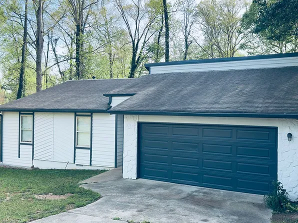 3321 Border Dr, Stone Mountain, GA 30087