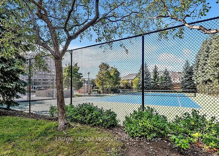 1700 Eglinton Ave E #815 — Photo 9