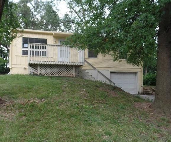 1st image of 823 N 83rd Dr