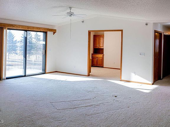 2nd image of 1511 3rd St SE APT 301
