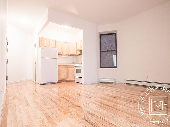 2nd image of 139 Chrystie St APT 2F