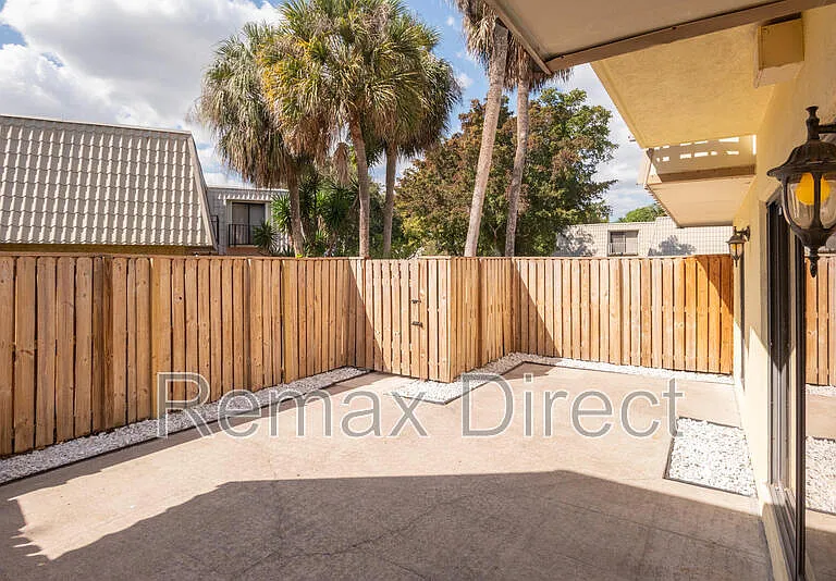 1700 Embassy Dr #305 — Photo 1
