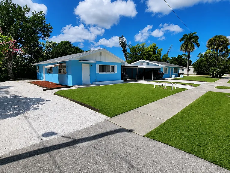 2252 Maple Ave — Photo 17