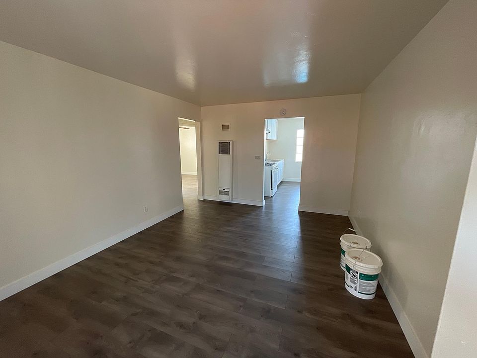 1st image of 3259 Euclid Ave