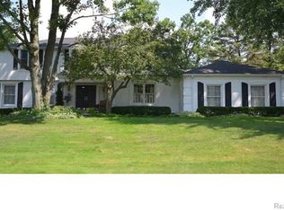 4369 Barchester Dr, Bloomfield Hills, MI 48302