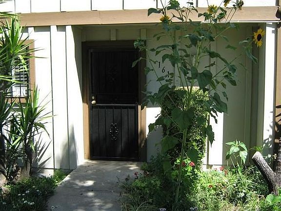 3rd image of 1221 N Peach Ave APT 161
