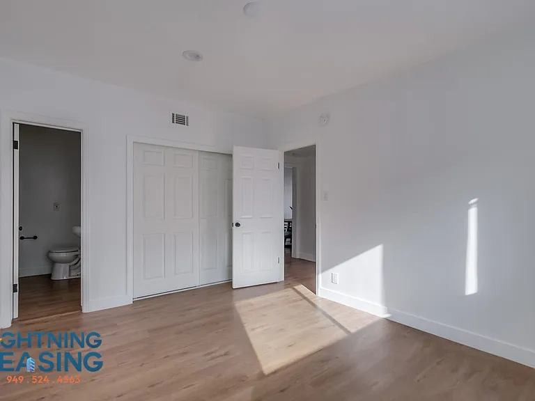 5312 Corteen Pl #16 — Photo 28