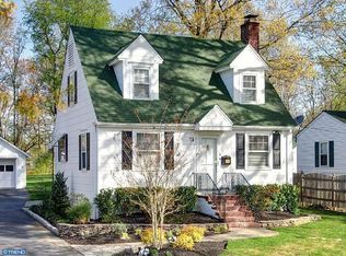 4 Haines Dr, Moorestown, NJ