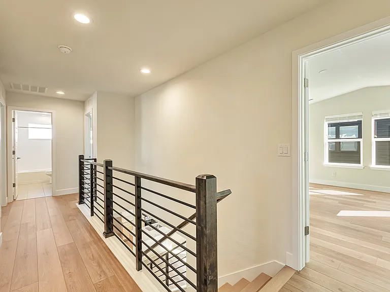 394 Blackfoot St — Photo 2
