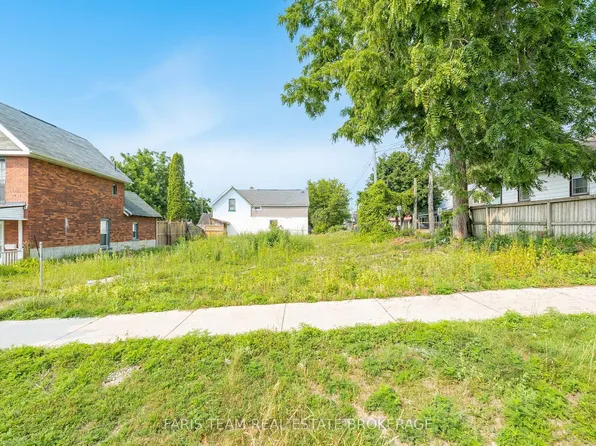105 Matchedash St S, Orillia, ON L3V 4W9