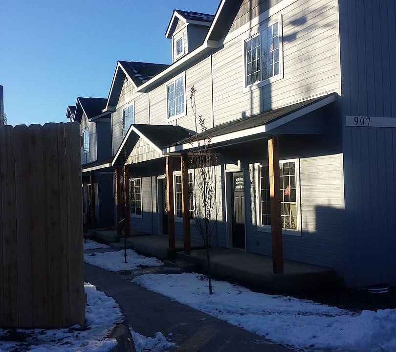 1st image of 907 W Cherry Ave