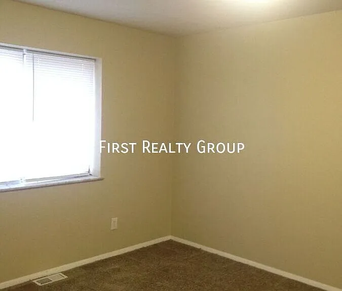 737 Wilmington Ave #7 — Photo 7