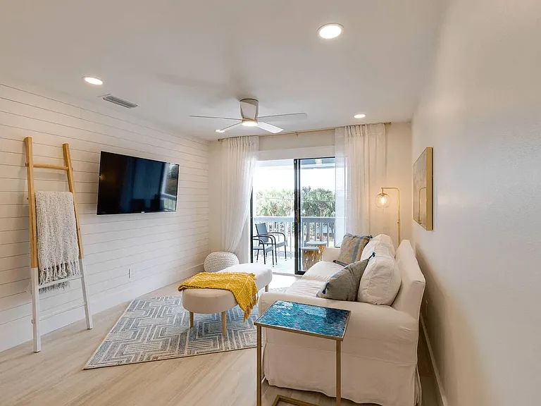 445 Gulf Shore Dr #202 — Photo 4