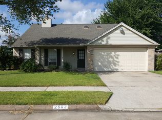2502 Parkview Dr, Pearland, TX 77581
