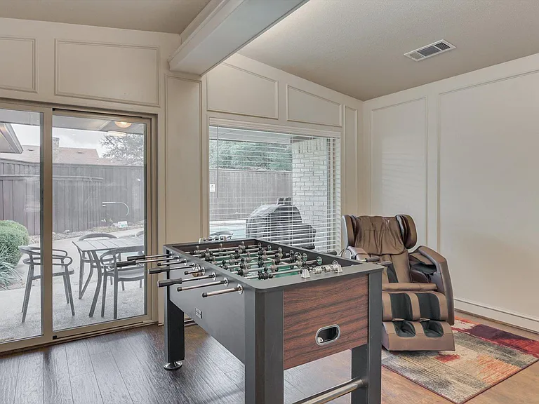 2116 Newcastle Cir — Photo 10