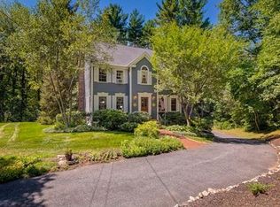 25 Edgewood Rd, Southborough, MA 01772