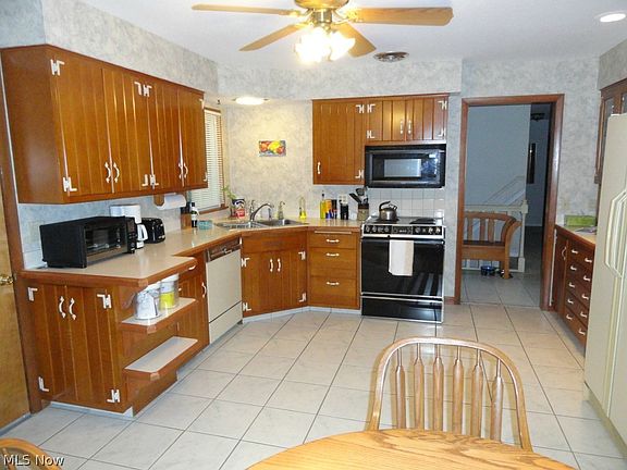 2nd image of 10664 Jerry Coe Ln