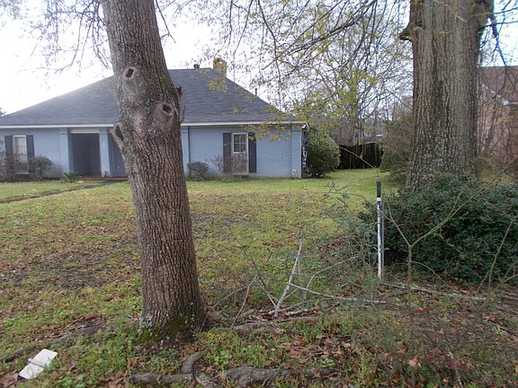 2nd image of 2524 Wentworth Dr
