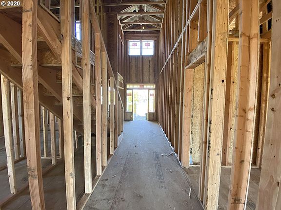 5th image of 6913 NE 72nd Ave