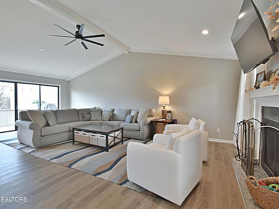 2nd image of 8701 Olde Colony Trl APT 62