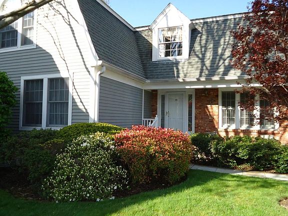 2nd image of 33 Lakeview Ave #4A