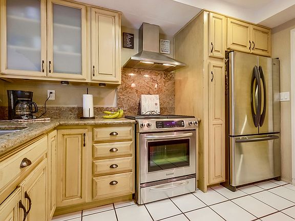 5th image of 4646 E Greenwood Dr