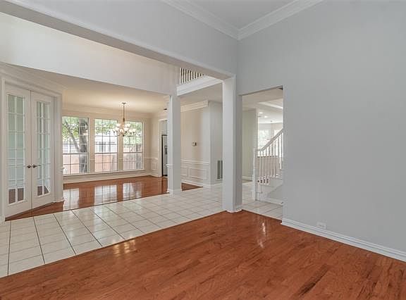5th image of 902 Stratford Dr