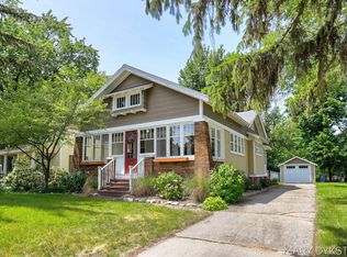 563 S Shore Dr, Holland, MI