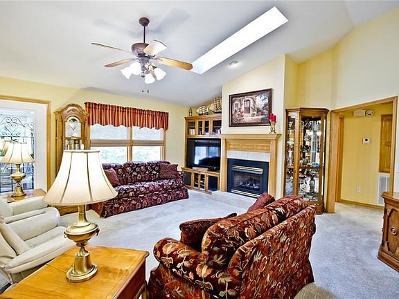 5th image of 29 Kenilworth Dr