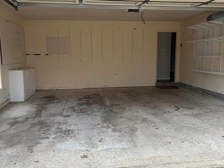8442 Farrah Ln — Photo 20