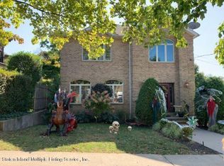 16 Saint Stephens Pl, Staten Island, NY 10306