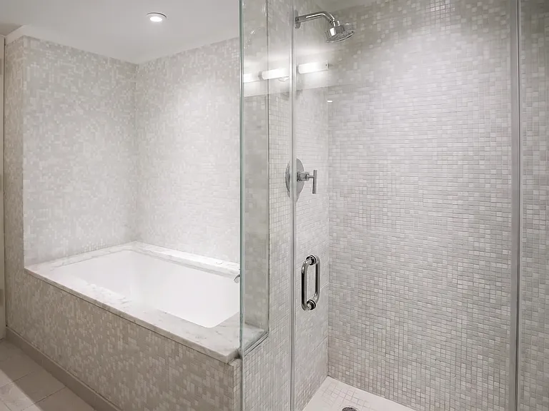 350 W 53rd St #2J — Photo 9