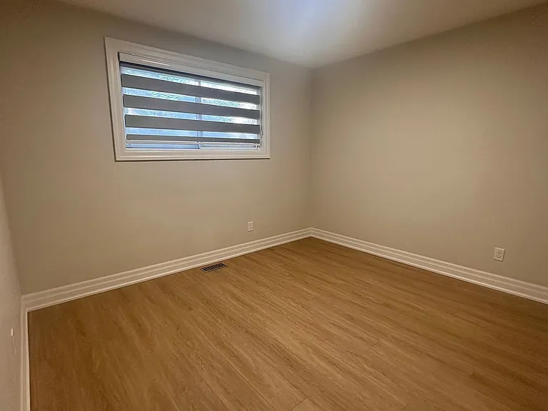 5 Empire Ct #MAIN — Photo 25