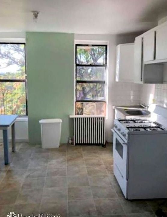 1st image of 326 Van Brunt St APT 4R