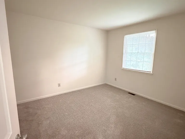 124 South Court St — Photo 14