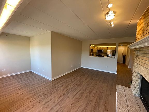 4th image of 9201 S Kenton Ave #3-A
