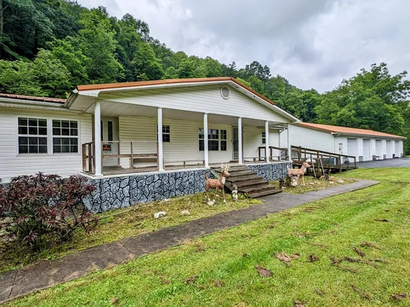 9457 Highway 421, Bledsoe, KY 40810